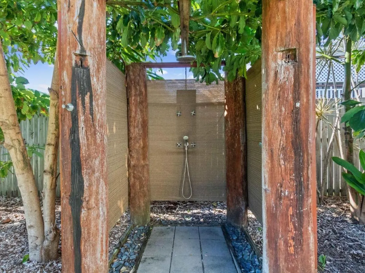 Light Filled Haven In The Heart Of Urangan Vila Hervey Bay Casa de Férias