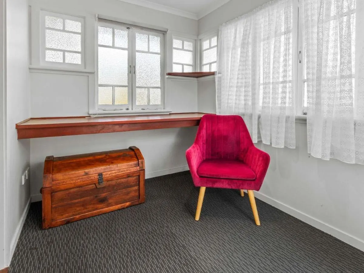 Casa de Férias Light Filled Haven In The Heart Of Urangan Vila Hervey Bay Austrália