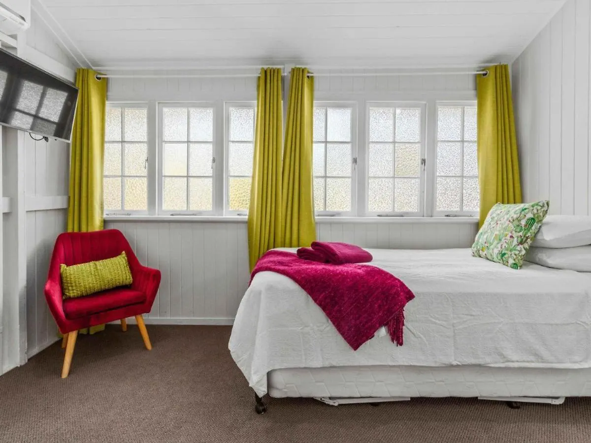 Light Filled Haven In The Heart Of Urangan Vila Hervey Bay