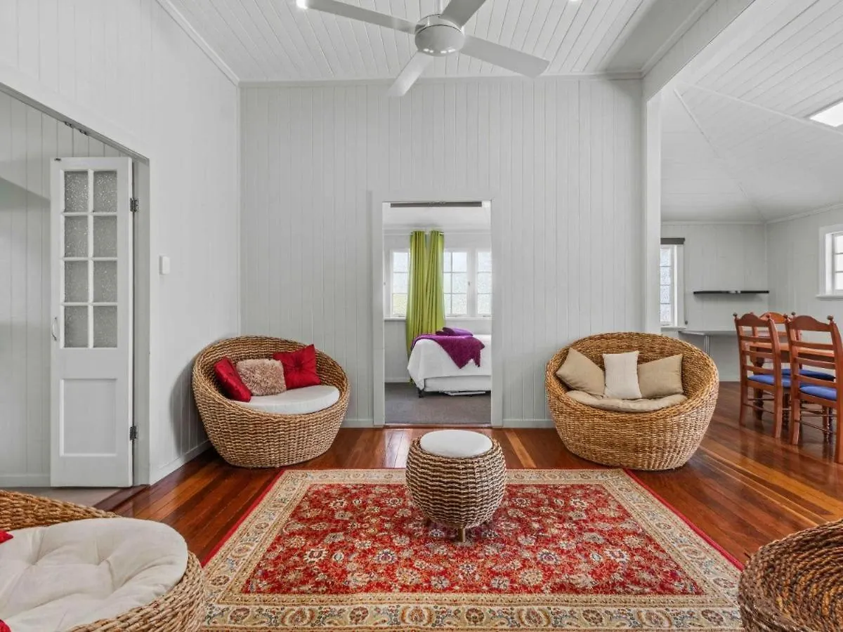 Light Filled Haven In The Heart Of Urangan Vila Hervey Bay